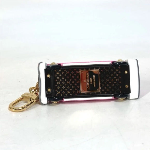 Louis Vuitton Vivienne Hollywood Barbie Pink Cadillac Keychain 2021 Xmas - Picture 5 of 5